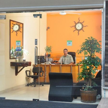 Aca Accommodation Коломбо Экстерьер фото