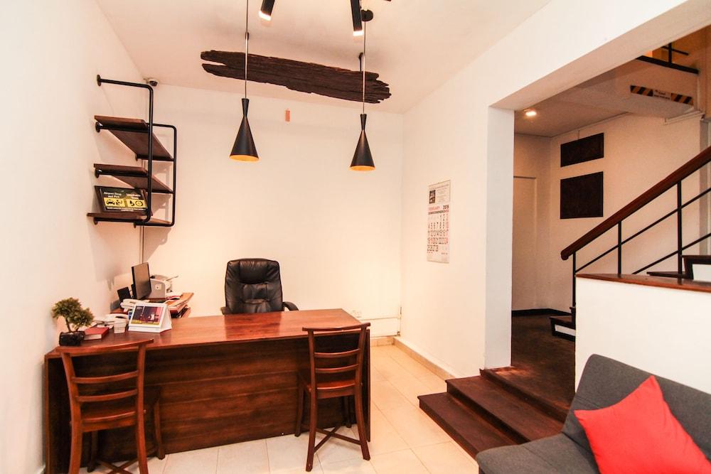 Aca Accommodation Коломбо Экстерьер фото