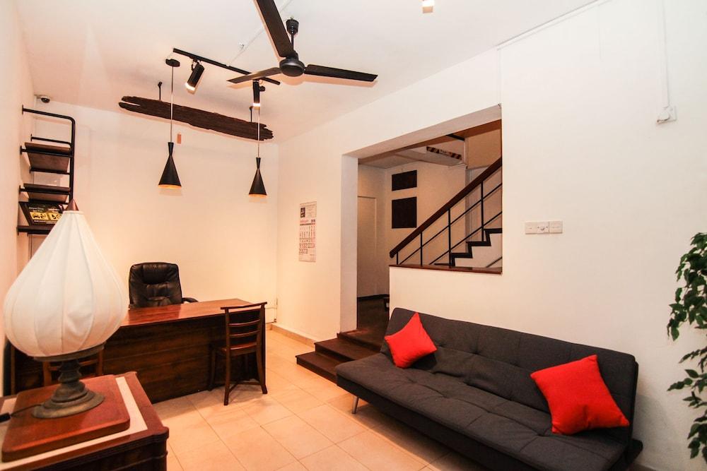 Aca Accommodation Коломбо Экстерьер фото