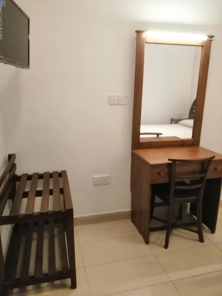 Aca Accommodation Коломбо Экстерьер фото