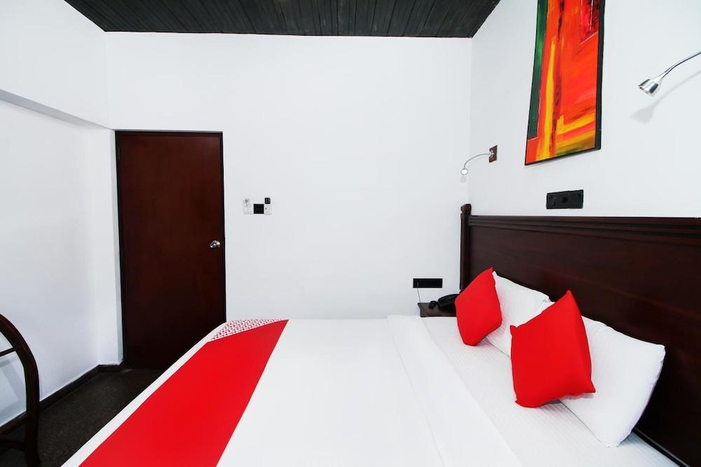 Aca Accommodation Коломбо Экстерьер фото