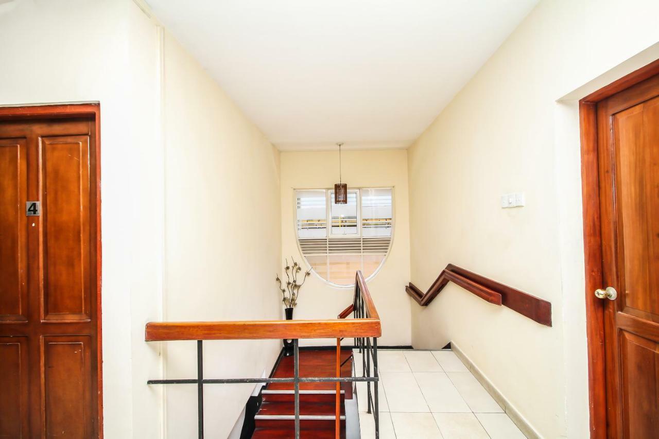 Aca Accommodation Коломбо Экстерьер фото