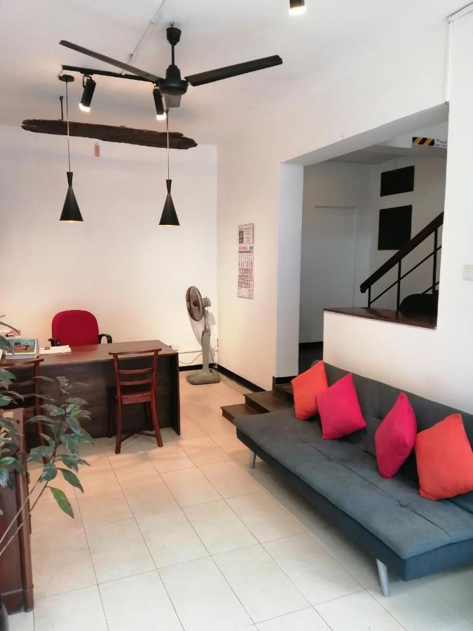 Aca Accommodation Коломбо Экстерьер фото