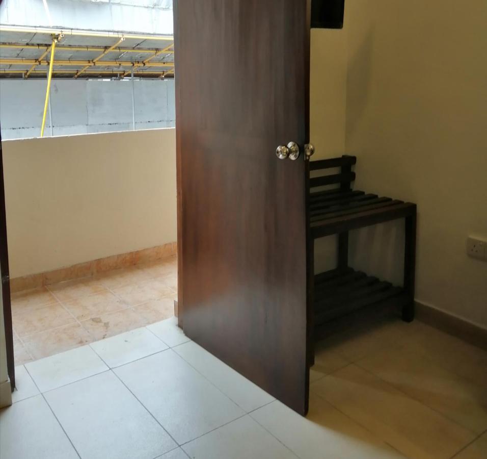 Aca Accommodation Коломбо Экстерьер фото